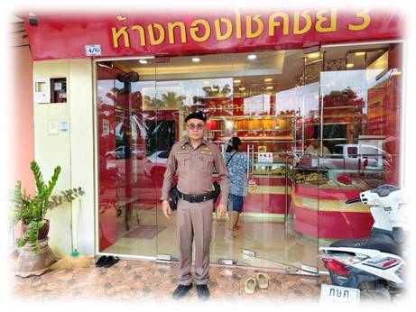 ปฏิบัติหน้ที่ 20 พร้อมสายตรวจรถยนต์ 20/203 ว.4 ธนาคาร/ร้านทอง/ร้านสะดวกซื้อ 7-11 ในเขตพื้นที่รับผิดชอบ